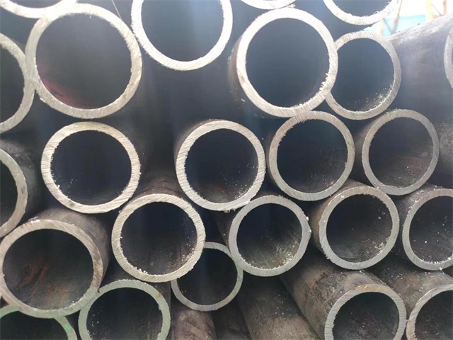 六盘水10#结构用无缝钢管